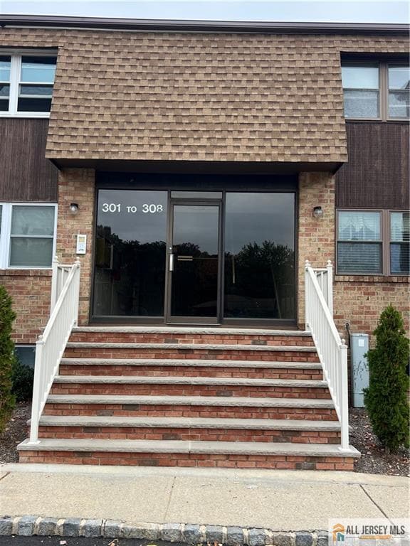 Foto del edificio - 306 Sharon Garden Ct