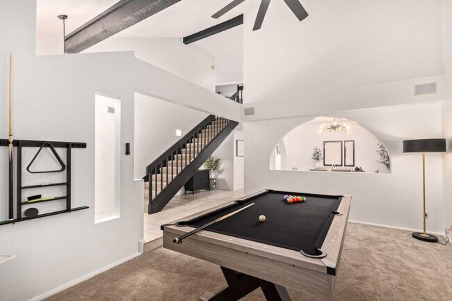 Foto del edificio - 4432 E Paradise Ln