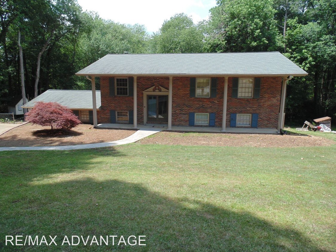 1317 John Robert Dr, Morrow, GA 30260 House for Rent in Morrow, GA