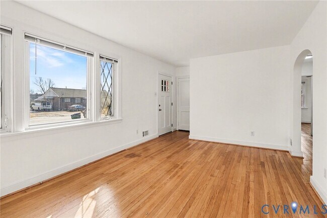 Foto del edificio - 1342 Evergreen Ave