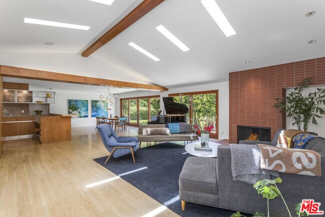 Building Photo - 2617 Laurel Pass Ave