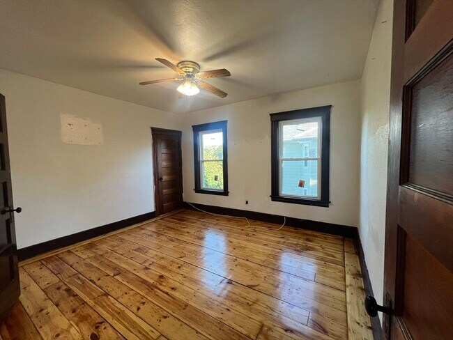 Building Photo - 72 Everard St