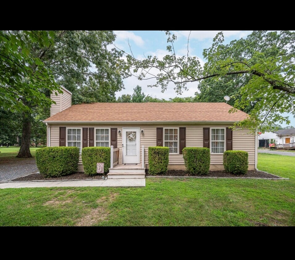 Primary Photo - 73 Forest Ave