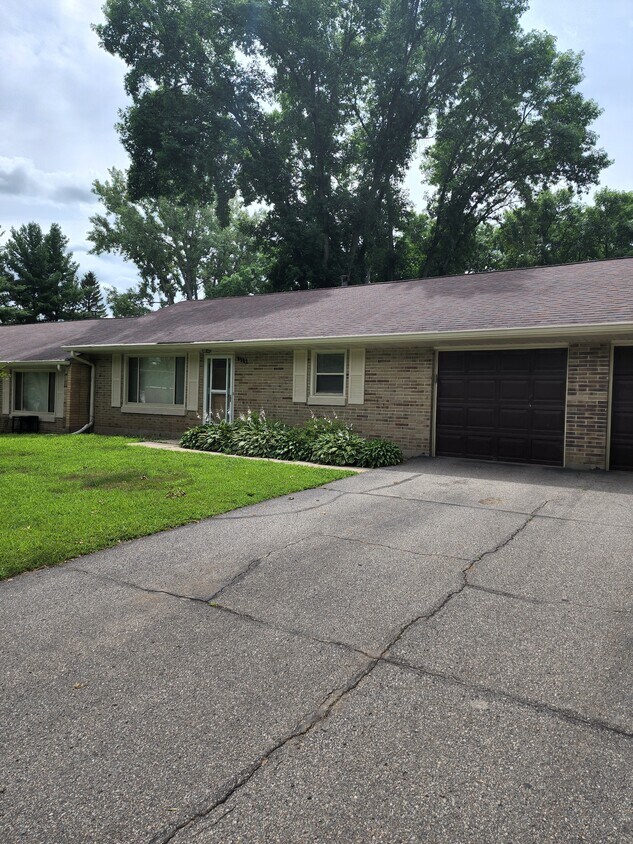 113 Jay St Unit 113, Le Sueur, MN 56058 Condo for Rent in Le Sueur