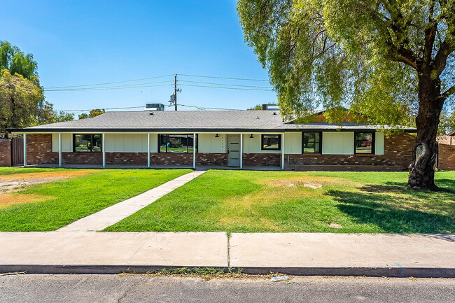 Building Photo - 2730 N 20th Dr