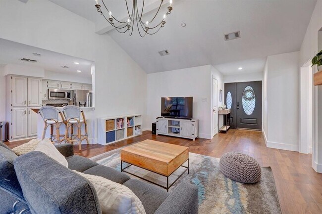 Building Photo - 11816 Rain Forest Cove