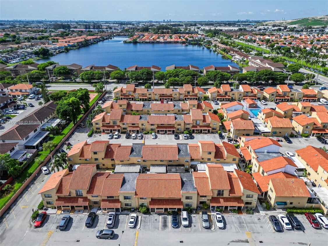 2730 W 61st Pl Unit 204, Hialeah, FL 33016 Condo for Rent in Hialeah