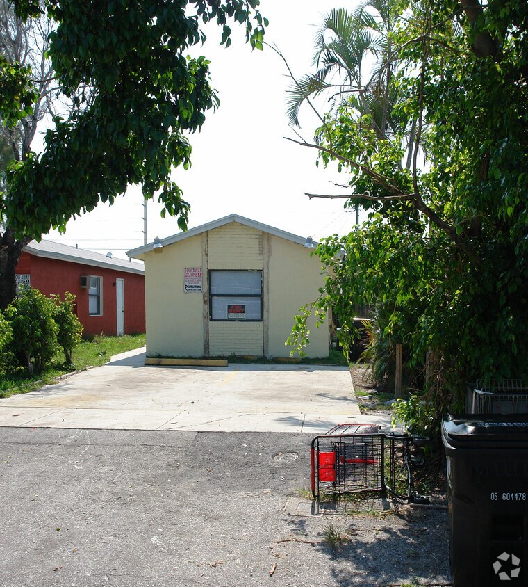 Foto del edificio - 1022-1024 NW 6th Ave