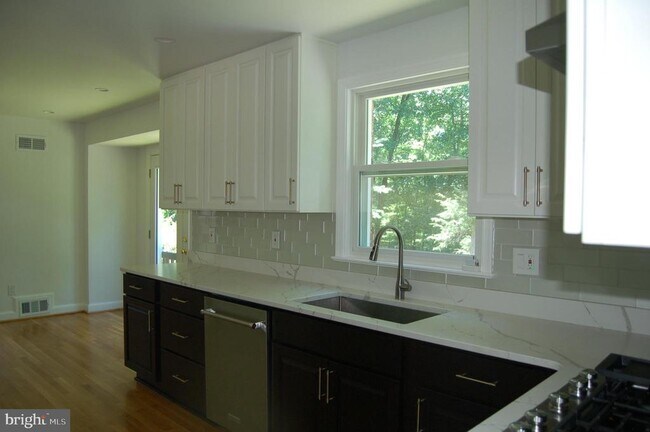 Foto del edificio - 7301 Old Stage Rd