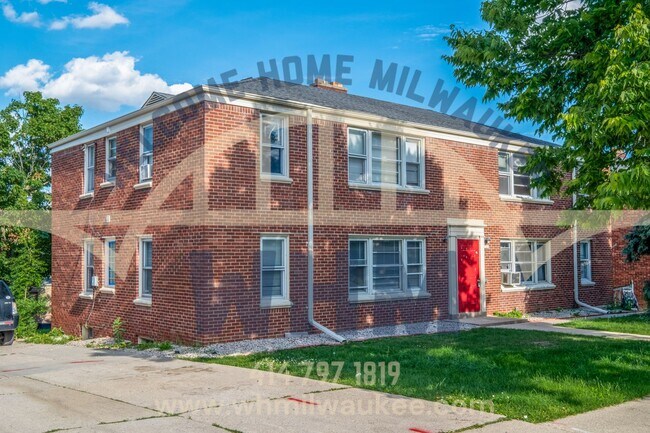Building Photo - AVAILABLE NOW! Welcome to this Beautiful 2...