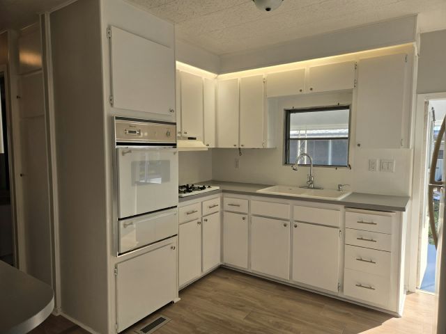 Foto del edificio - 315 50th Avenue Plaza W