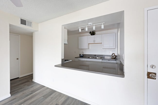 202 Bar counter - Torrance Courtyard Apartments