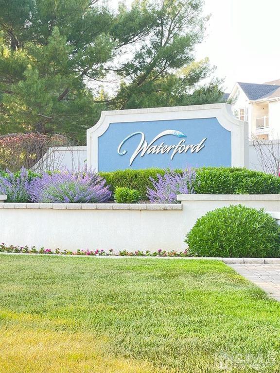 Foto del edificio - 936 Waterford Dr