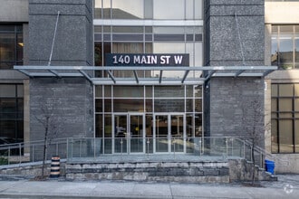 Building Photo - Regency on Main