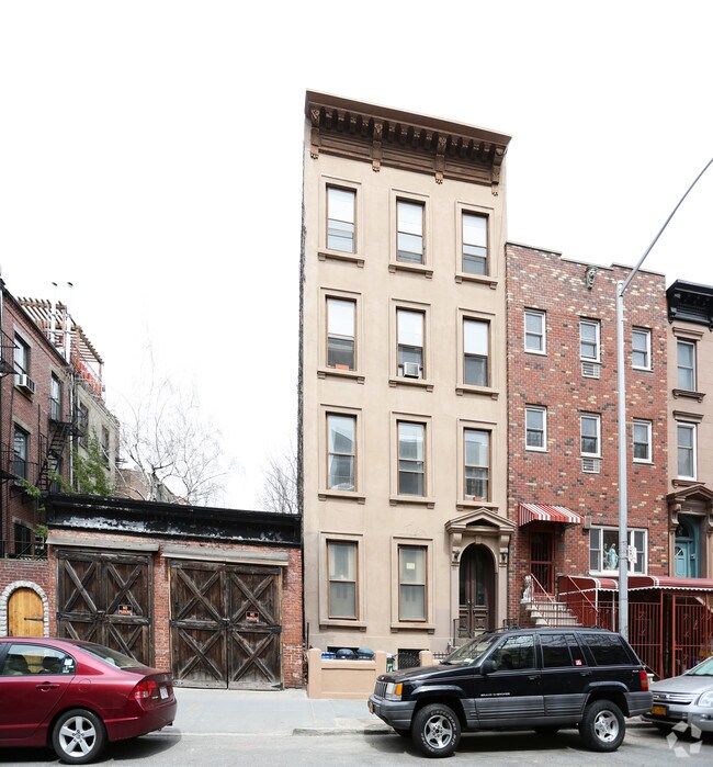 Building Photo - 259 Sackett St