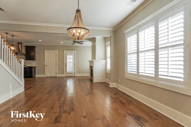 Foto del edificio - 3321 Sawyer Dr