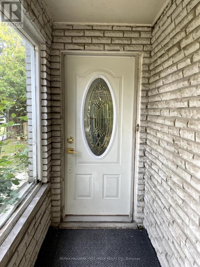 Building Photo - 37 Invergordon Ave