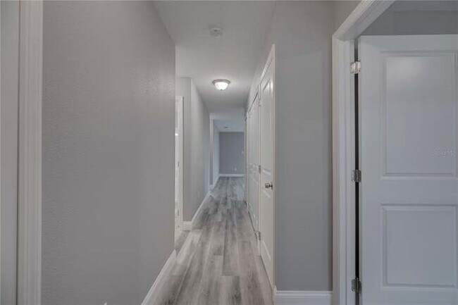 Hallway - 304 Corsica Ct