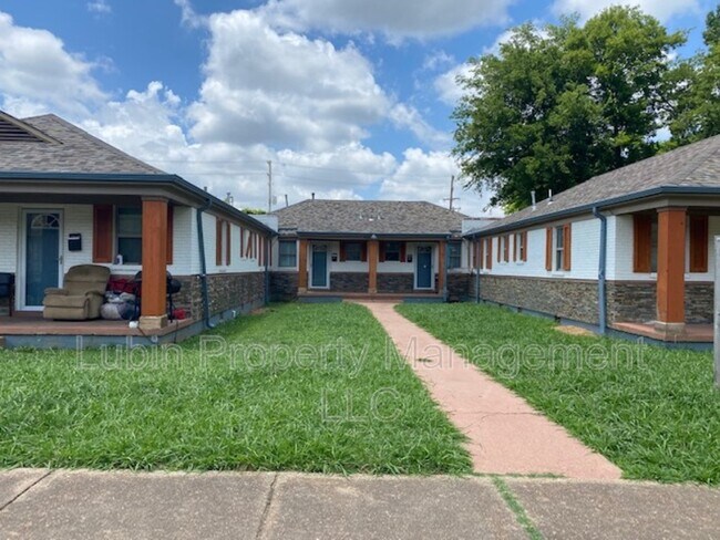 Foto del edificio - 669-677 Harrell St