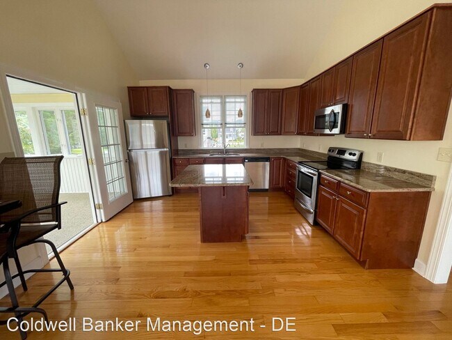 Building Photo - 1 br, 1 bath House - 21212 Robin Rd.