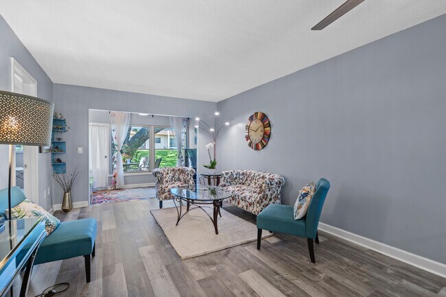 Foto del edificio - 1278 Mission Cir