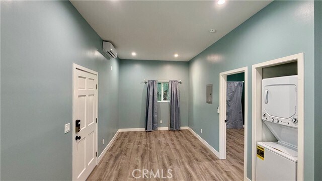 Foto del edificio - 7845 Woodlake Ave