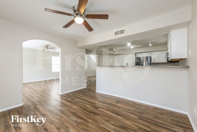 Foto del edificio - 7547 W Comet Ave