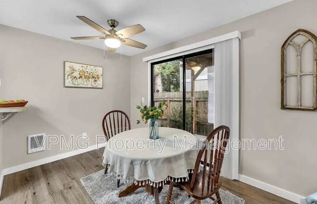 Foto del edificio - 1504 NE 72nd St