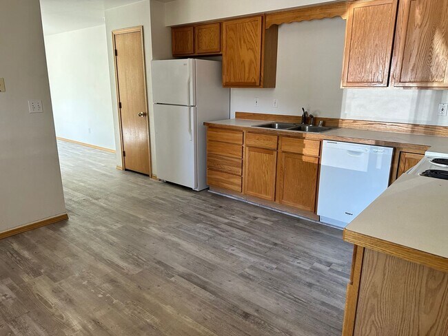 Building Photo - 209 N Pondera Ave