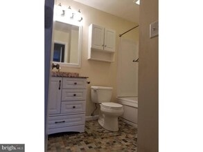 Building Photo - 89 Winterberry Ct