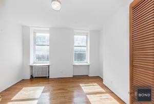 Primary Photo - 1435 1st Avenue