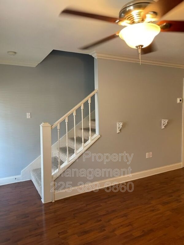 Foto del edificio - 13080 Burgess Ave