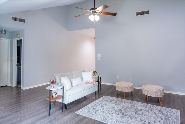 Foto del edificio - 12226 Ravenmoor Dr
