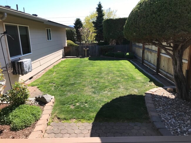 Foto del edificio - 2004 Kelso Ave