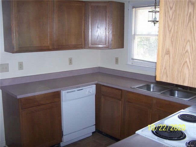 Building Photo - 6316 Chagrin Rd