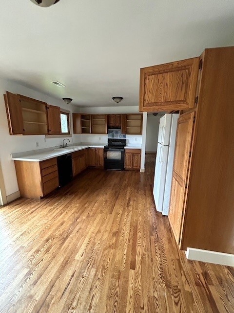 Kitchen - 526 County Road JJ