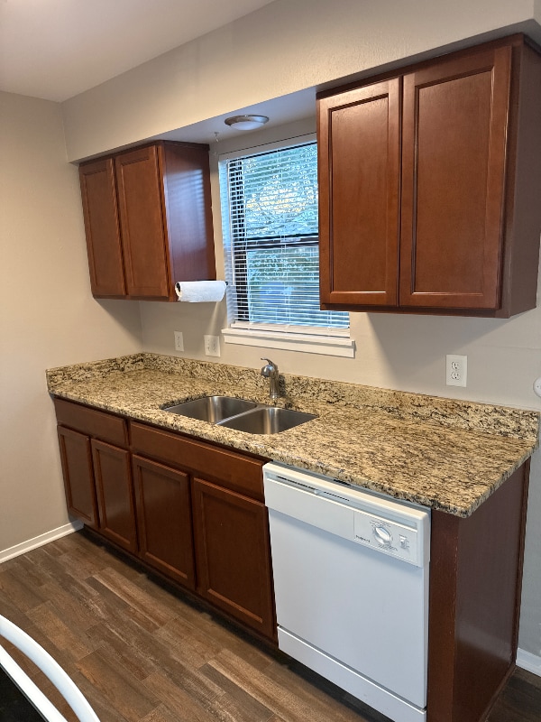 Foto del edificio - 616 S Mt Carmel St