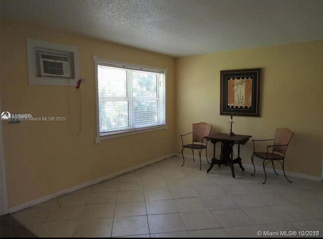 Foto del edificio - 332 SW 15th St