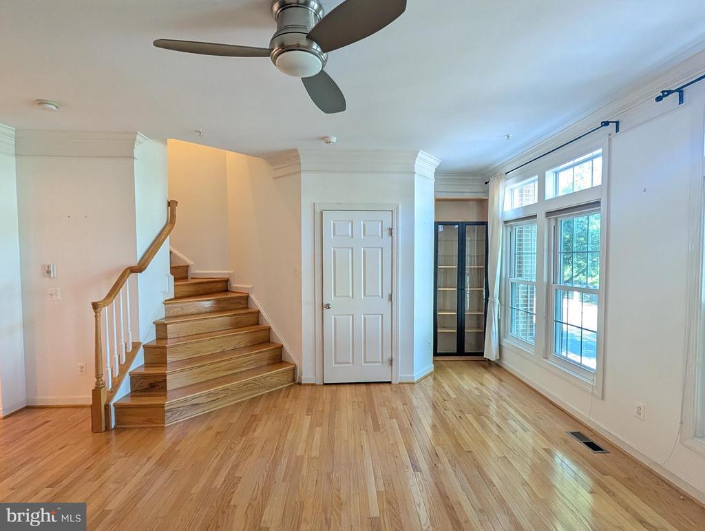 Foto principal - 822 W Glebe Rd
