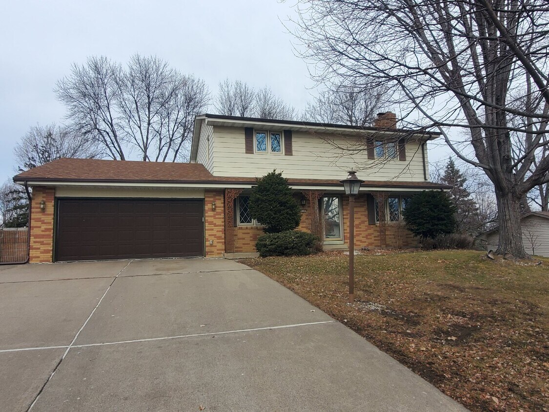 Primary Photo - 4 BR 2.5 BA Single Family Home in New Hope