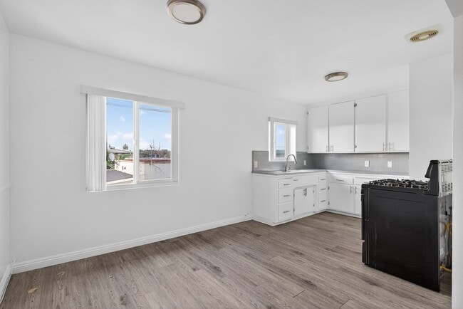 Foto del edificio - 216 E Burnett St