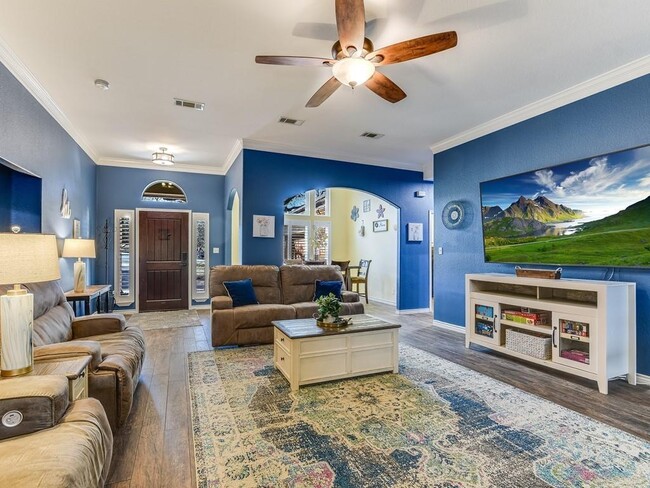 Building Photo - 21602 Lakefront Cove