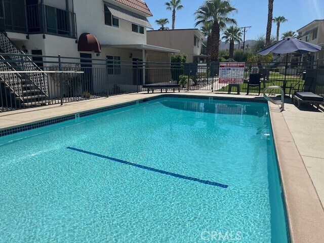 Foto del edificio - 45313 Sunset Ln