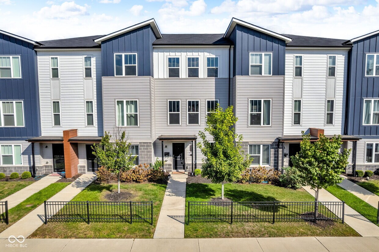 Foto principal - 315 Steeples Blvd