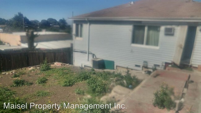 Building Photo - 4 br, 2 bath House - 9890 BURR STREET