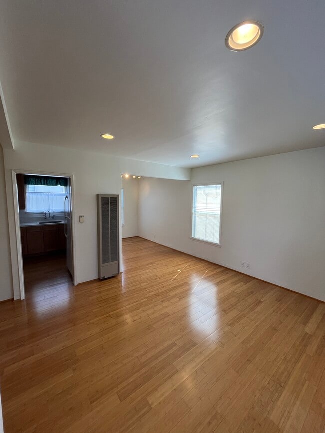 Foto del edificio - 911 11th St