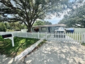 Building Photo - 719 N Lavon Ave