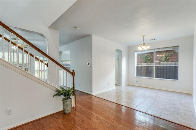 Foto del edificio - 1908 Montana Sky Dr