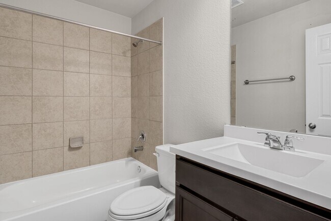 Foto del edificio - 3 bedroom updated home!