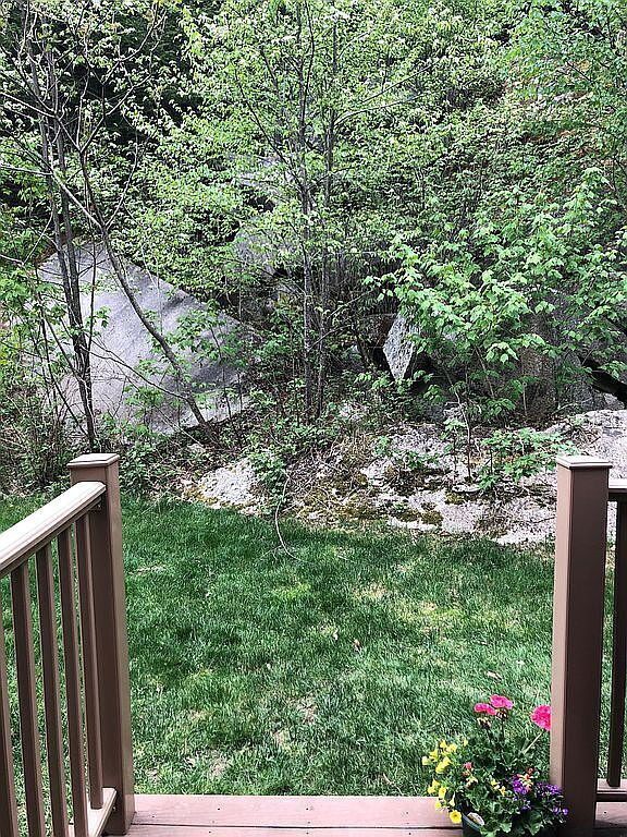 Building Photo - 337 Mt Support Rd